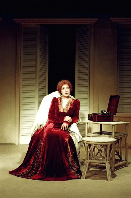 Maja Komorowska (Sara Bernhadt) - 