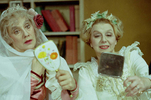 Maja Komorowska (Cecily), Zofia Kucówna (Jean)<br/> fot. Michał Englert